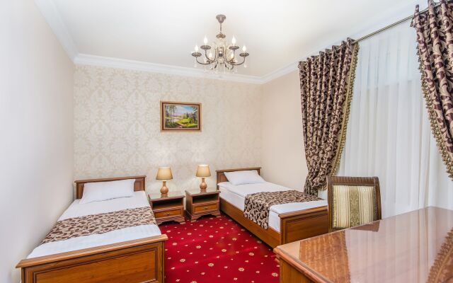 Park Lane Hotel