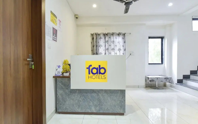Fabhotel Grand Vista