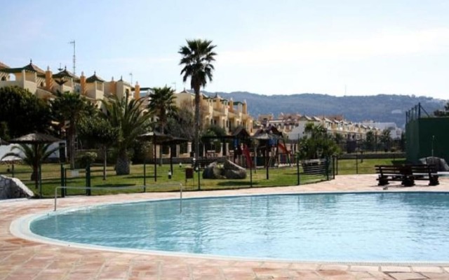 Apartment - 2 Bedrooms with Pool - 103433