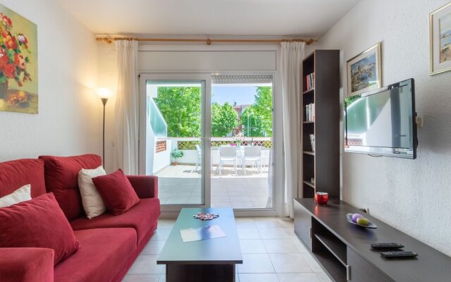 Modern Apartment in Empuriabrava With Beach Nearby