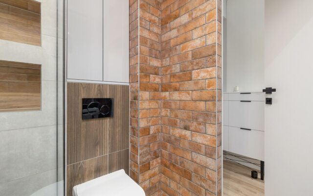 Lux Krakow Apartment by Renters Prestige