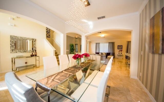 H2u - Apollo - St4043 5 Bedroom Home