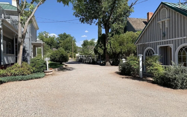 The Cottage @ 241 North