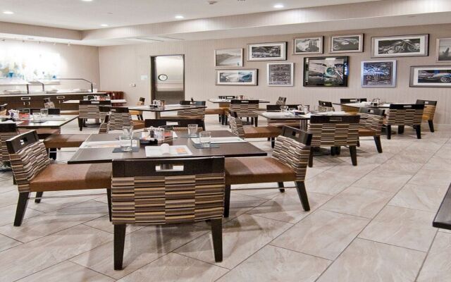 Holiday Inn Austin Airport by IHG