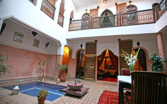 Riad Laora