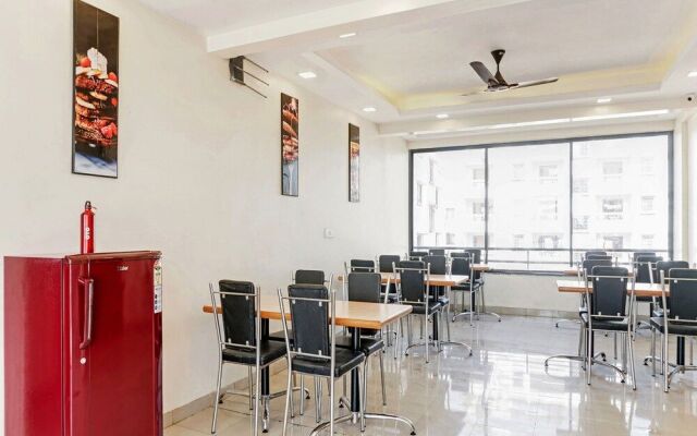 OYO Living 26804 Luxurious Studio Rooms