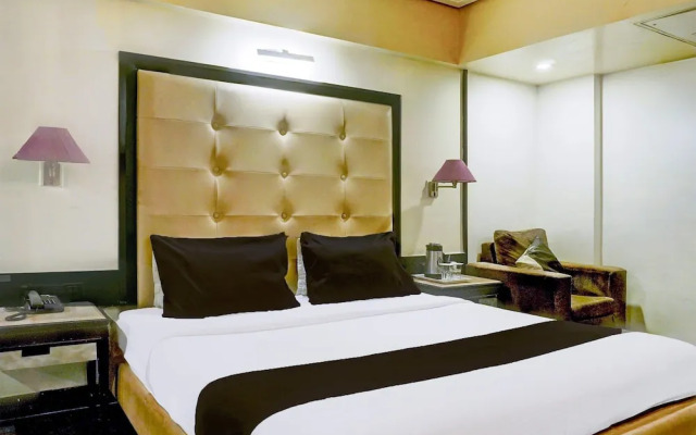 Premium Room Near Pataleshwar Temple, Pune