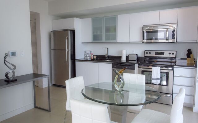 Suite Life Miami at the Monte Carlo