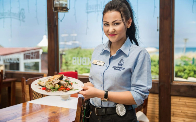 COLUMBUS Ustka - Limanowskiego 1