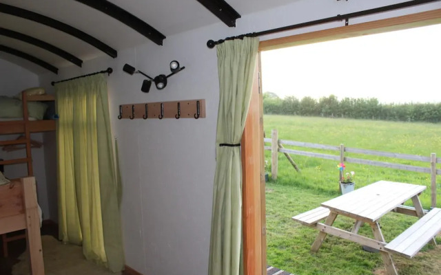 Greenacres Self Catering Railway Wagon-Glamping