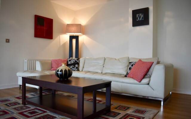 3 Bedroom Penthouse Near City Centre