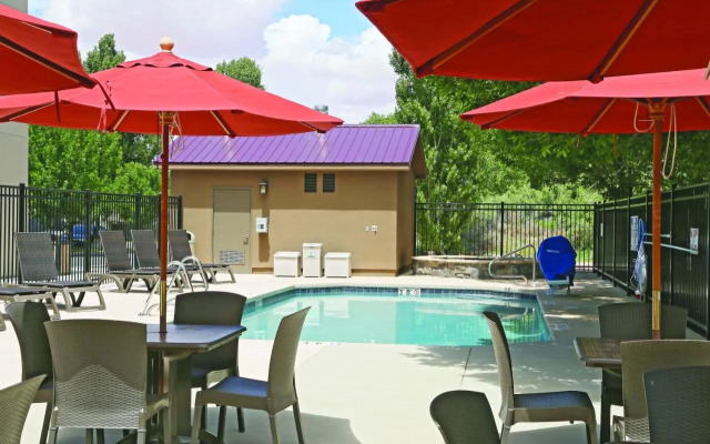 La Quinta Inn #826