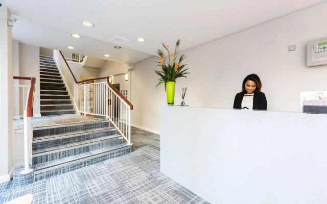 PREMIER SUITES Reading