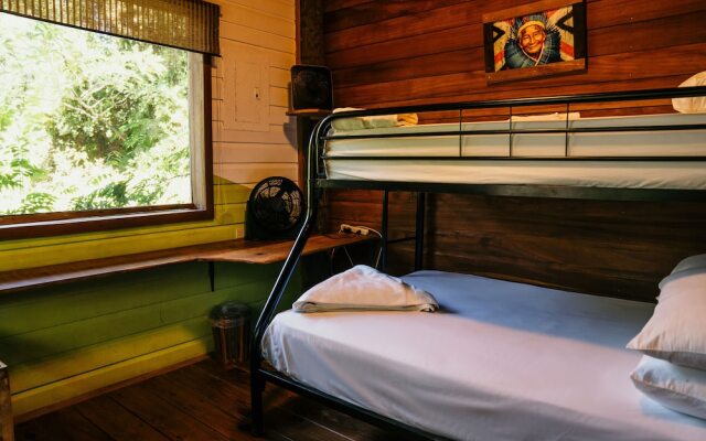 Bambuda Lodge - Hostel