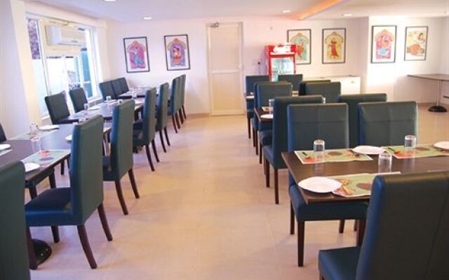 Sravya Compact Residency