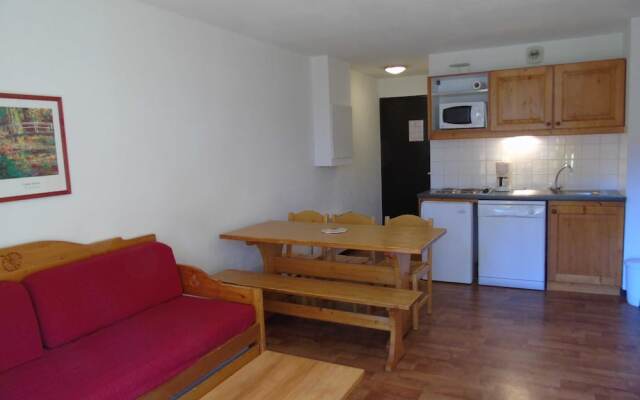 Lou Services Apartment CB43 LSI 001