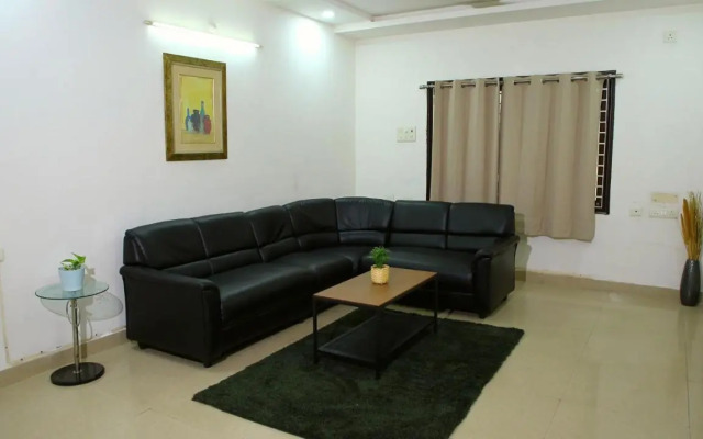 OYO 12459 SilverKey Gachibowli