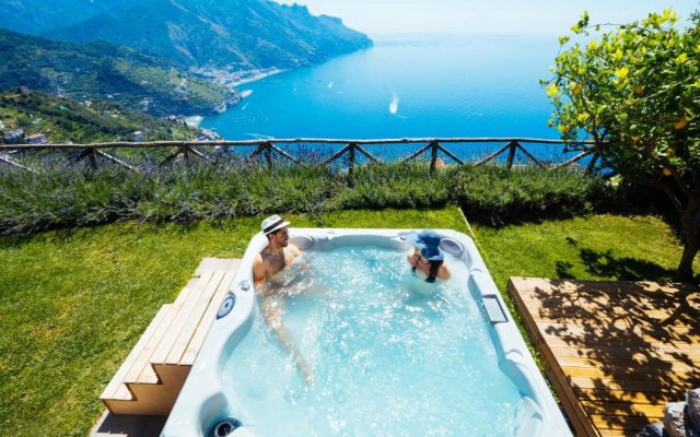 Sea View Villa In Ravello With Lemon Pergola, Gardens And Jacuzzi - Ideal For Elopements
