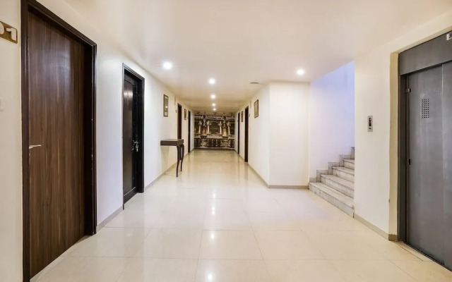 Capital O 48482 Hotel Tribecca Inn