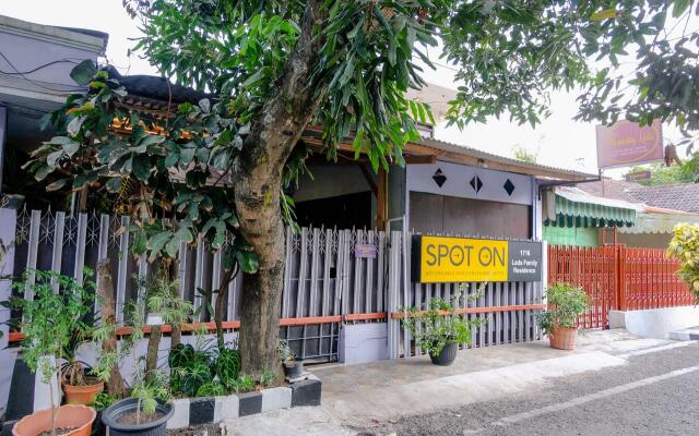 SPOT ON 1716 Lada Family Residence Syariah