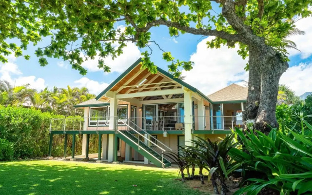 Makana Akua Haena 2 Bedroom Home by RedAwning