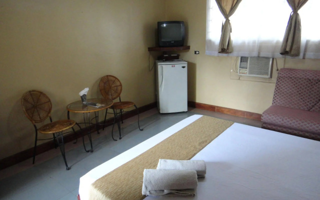 Marquis Hotel & Restaurant