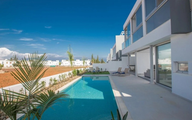 Villa Ava AQ BP3 in Pernera