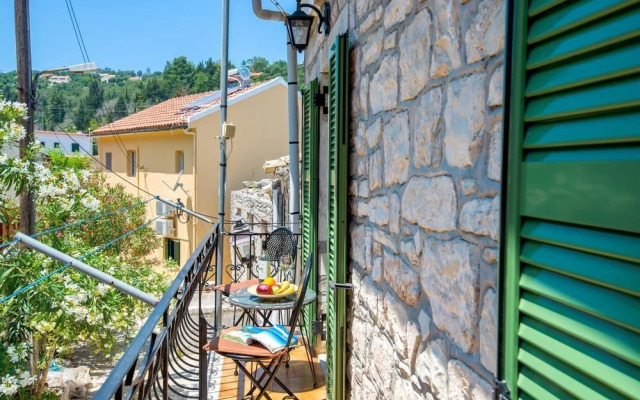 Loggos Couple Suite By Konnect