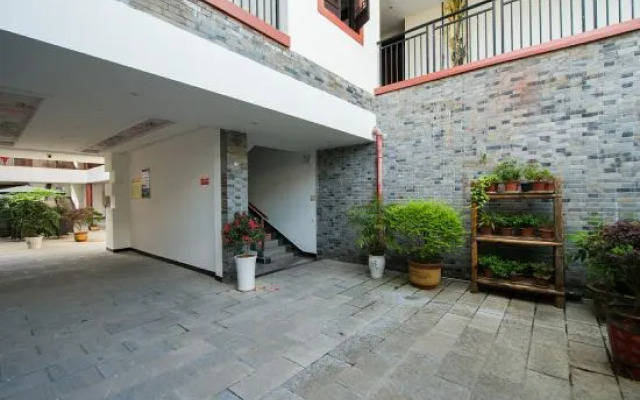 Tujia Daughter City Daughter Building Inn