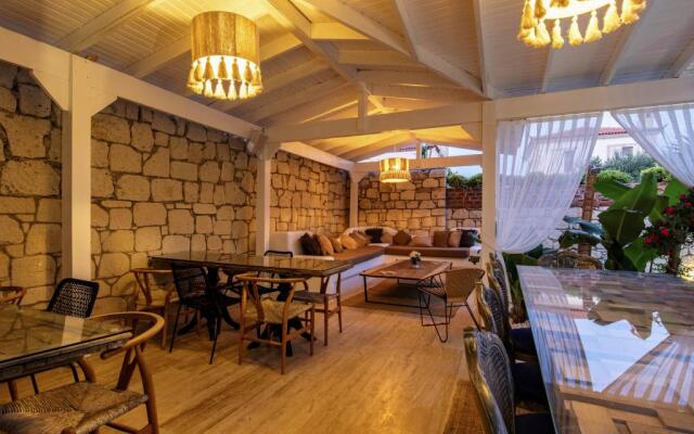 777 Alaçatı (+16 Adult Only)