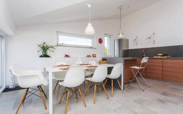 Awesome Home in Malinska With Wifi and 2 Bedrooms