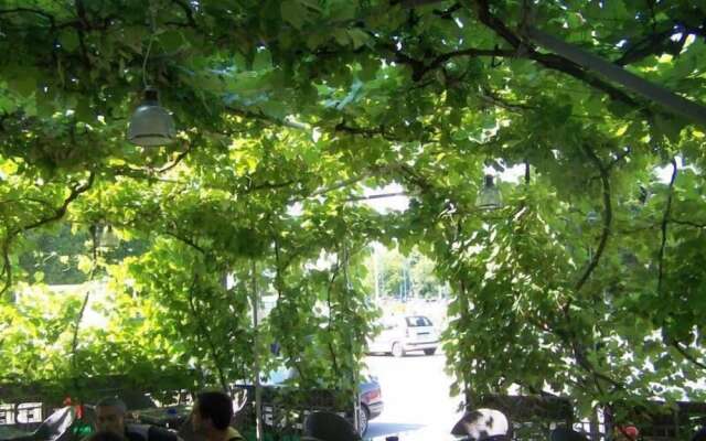 Guesthouse Ivac Inn Zagreb Airport