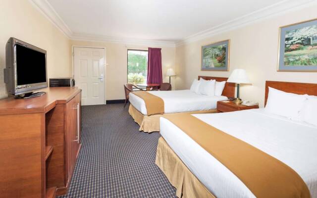 Super 8 Dalton/Convention Center Area