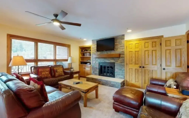 Exclusive Ski in, Ski out 2 Bedroom Vacation Rental with Hot Tubs and Heated Outdoor Pool in Lionshead Village