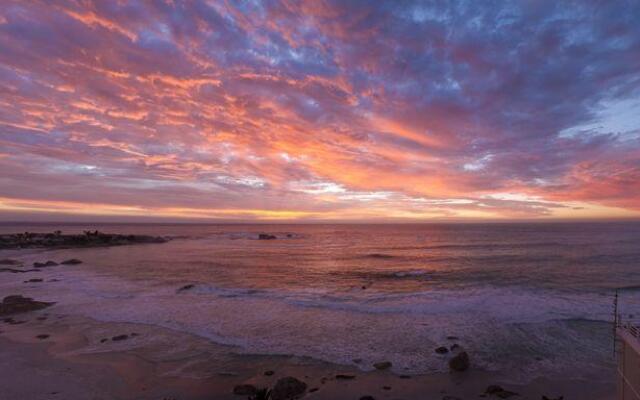 Clifton Spectacular Ocean View Apartment