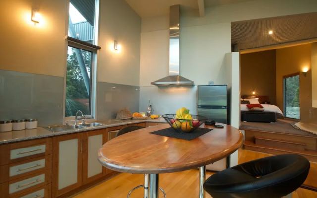 Ironstone Romantic Couples Retreat