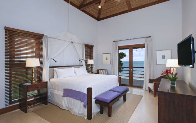 Las Verandas Hotel & Villas