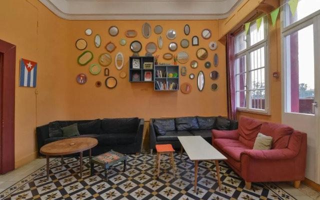 Roger's House Tel Aviv Hostel