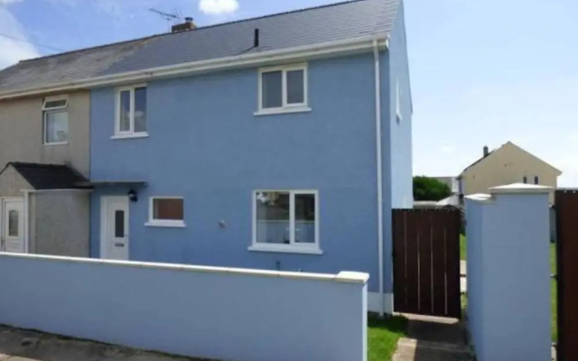 Stunning 2-bed House in Pembroke Dock