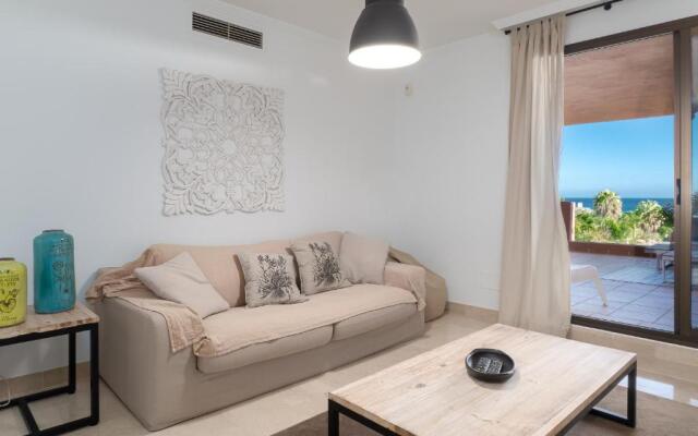 2130-Amazing 2 bedrooms with terrace sea view