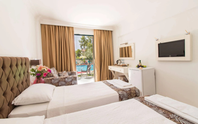 Bahar Hotel (+12 Adult )