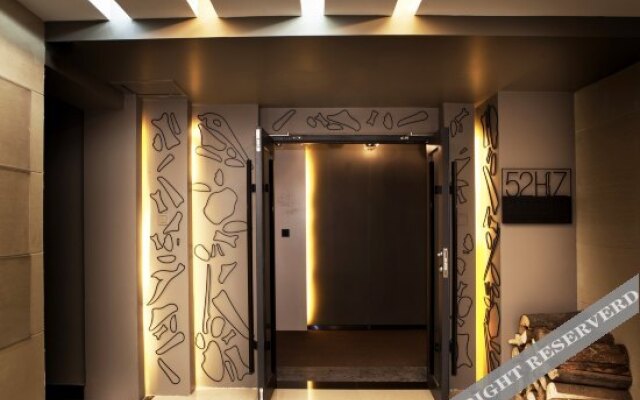 52 Hertz Multi-experience Hotel (Xi'an Xiaozhai)