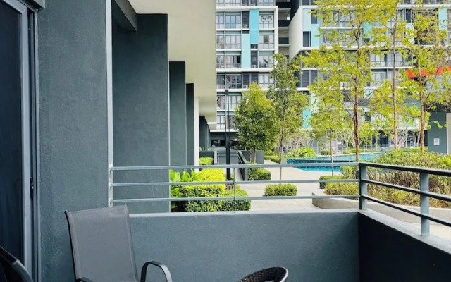 CoreSoho Suite by BKAstaycation KotaWarisan Sepang KLIA Airport, Free WiFi