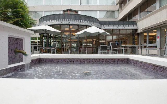 Doubletree By Hilton Paris Bougival