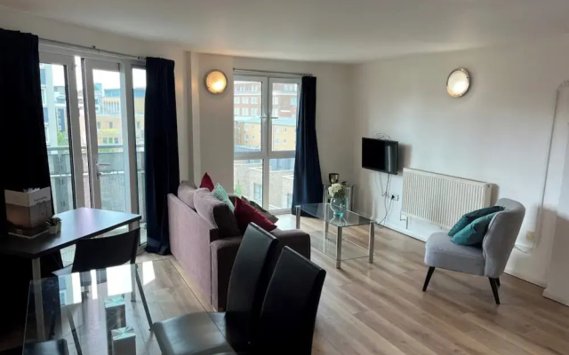 Premium 2Pax Apartment with Kitchen