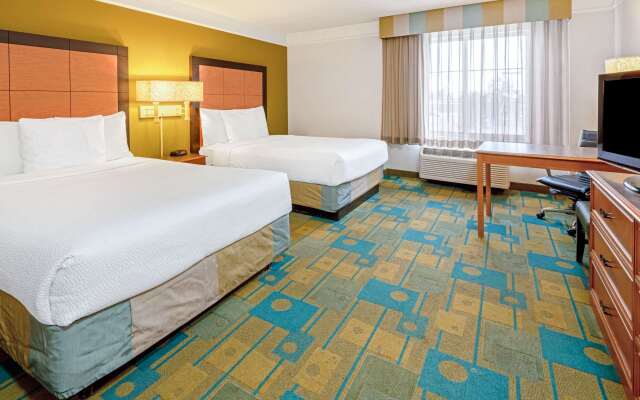 La Quinta Inn & Suites by Wyndham Salt Lake City Airport