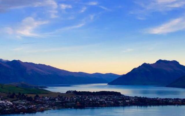 Remarkable Queenstown Lake House