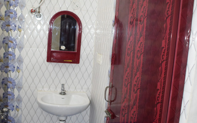 White Tulip Residency