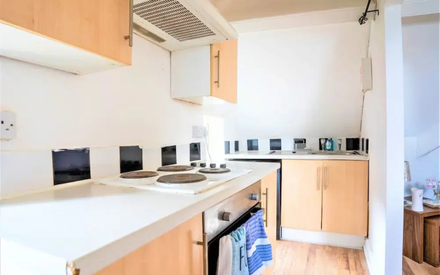 Travellers Stays In The Heart Of Orrell Park
