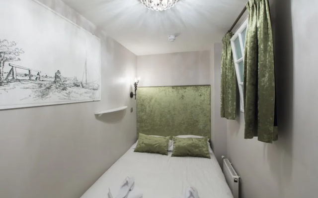 Dutch Masters Apartments